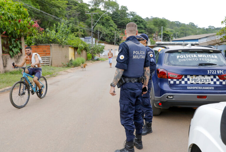 População deve ficar atenta para manter a segurança durante festas e viagens de fim de ano