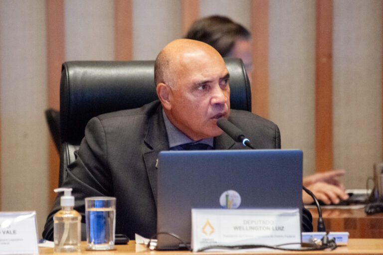 CLDF é primeiro órgão do DF a regulamentar lei da licença menstrual