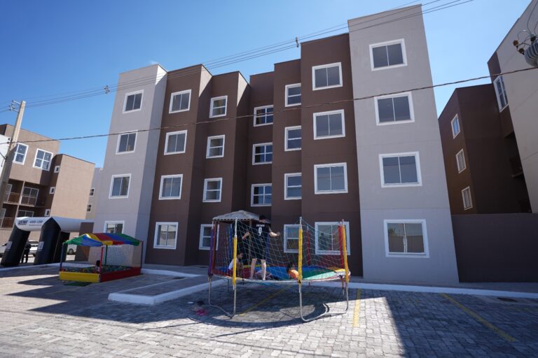 Agehab e Seinfra concedem subsídio de até R$ 47,4 mil na aquisição da casa própria