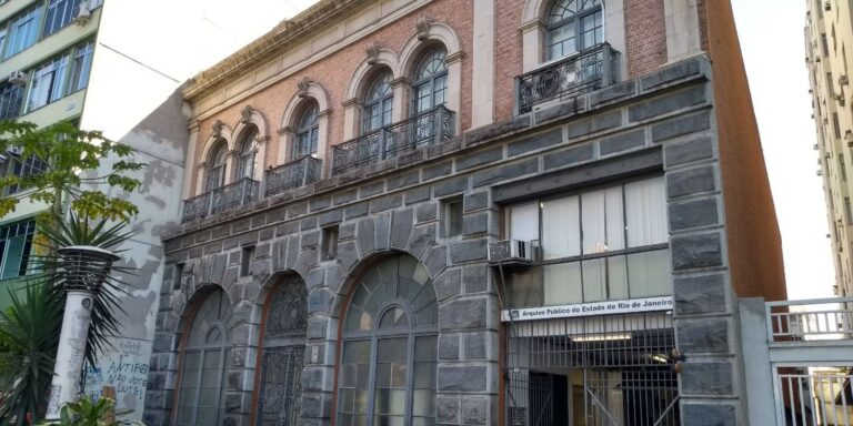 Governo do Rio nega fechamento de Arquivo Público e exonera diretor