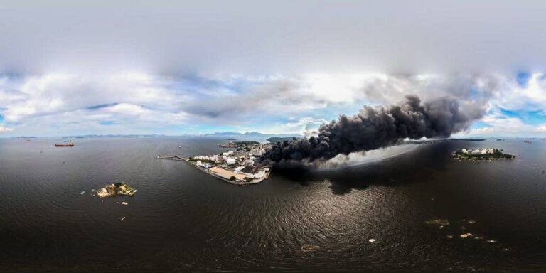 Após incêndio em fábrica, Inea teme vazamento de óleo na Guanabara