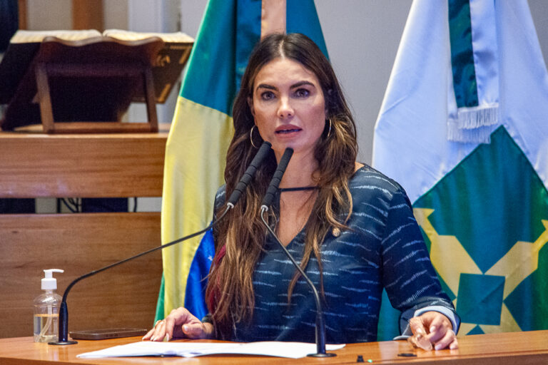 “Ressalvas às prestações de contas do GDF têm de ser sanadas”, defende Paula Belmonte
