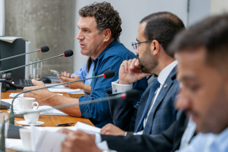 CCJ aprova projeto que transforma parcelas remuneratórias de planos econômicos em vantagem pessoal