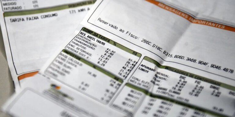 Aneel mantém bandeira para vermelha 1 na conta de luz em novembro