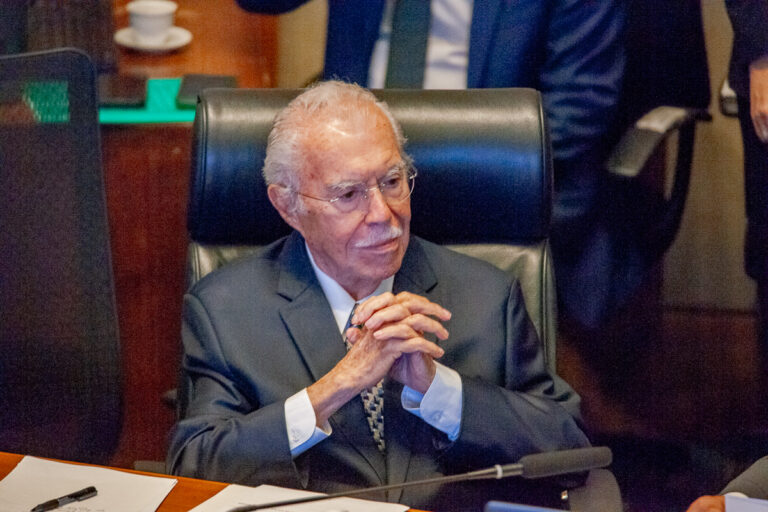 Ex-presidente José Sarney é Cidadão Honorário de Brasília