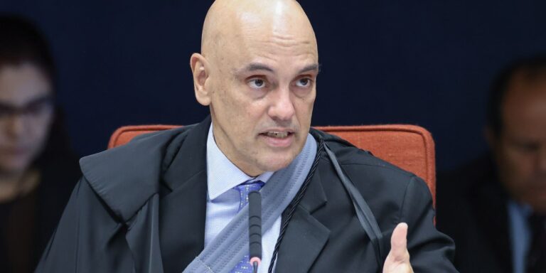 Moraes vota para tornar réus seis denunciados pela trama golpista