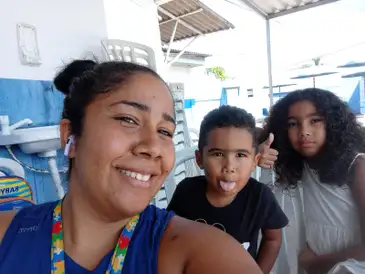 Isabele Ferreira/Arquivo Pessoal Ilha do Governador (RJ), 01/04/2025 - A dona de casa Isabele Ferreira da Silva Andrade, mãe de dois filhos autistas, Pérola, de 7 anos, e Ângelo, de 3 anos. Foto: Isabele Ferreira/Arquivo Pessoal