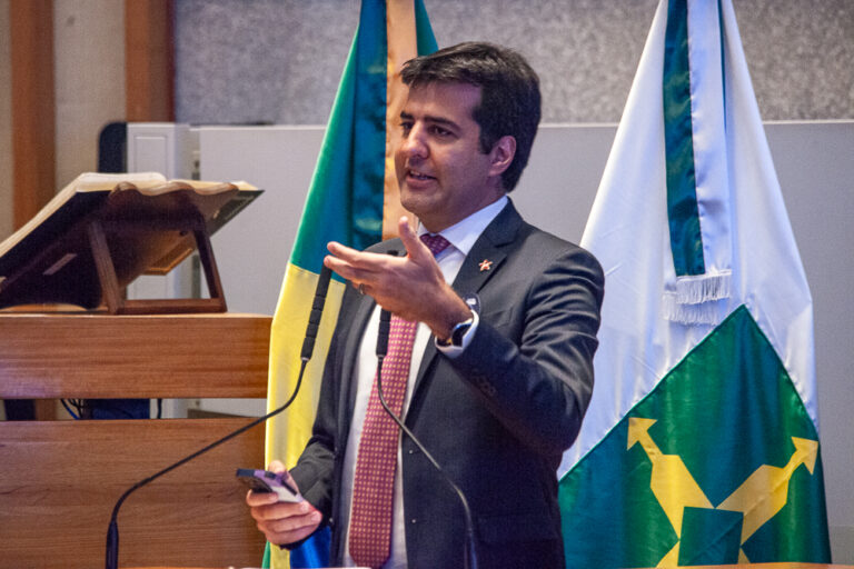 Compra do Banco Master pelo BRB precisa de aval da CLDF, afirma consultoria da Casa