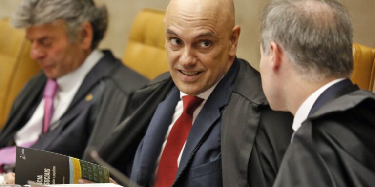 Assistência religiosa a presos é prevista na Constituição, diz Moraes