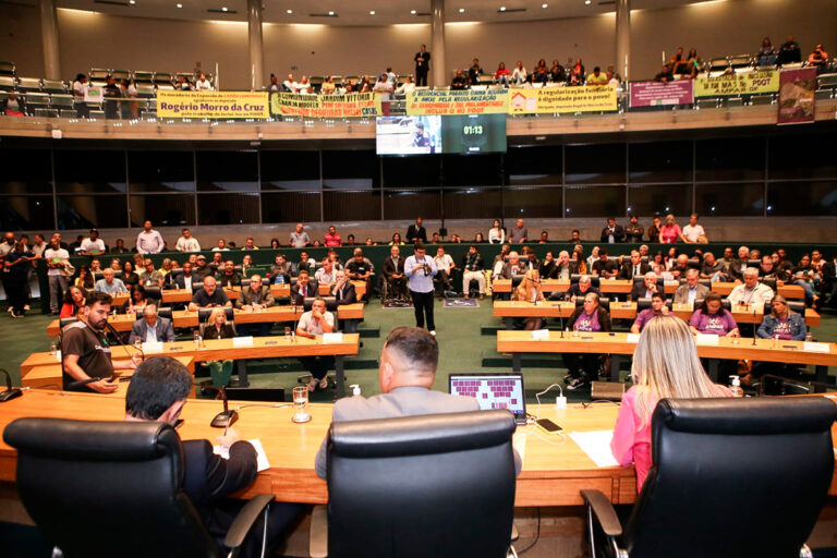Regularização de moradias e meio ambiente dominam audiência sobre Pdot