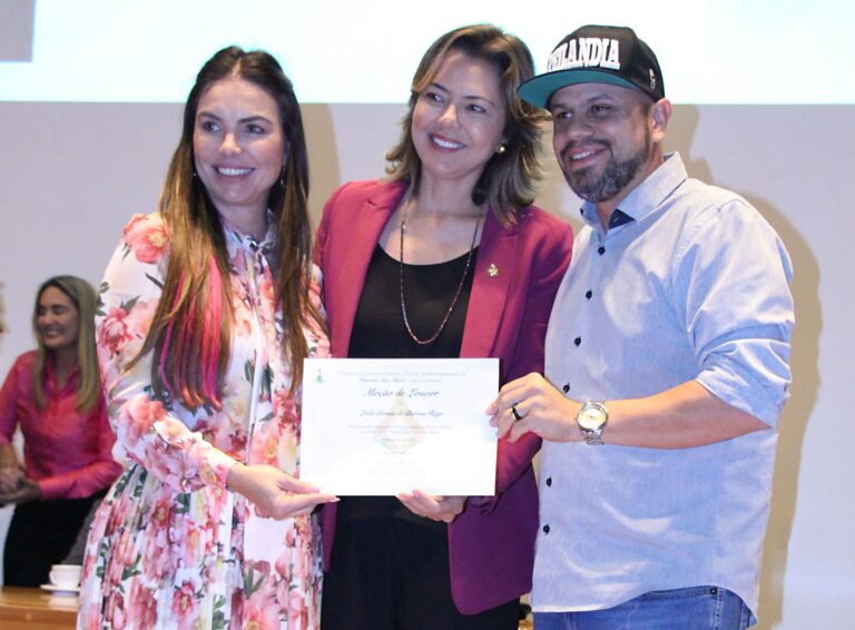 Solenidade encerra Semana Legislativa com homenagens às mulheres