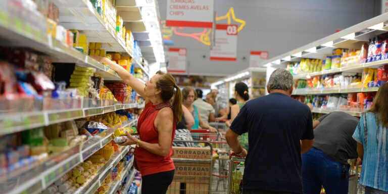Mercado espera última alta da Selic em 2025: 14,75% ao ano