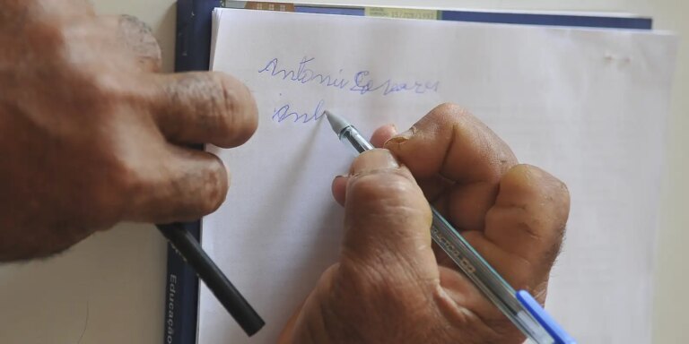 Analfabetismo de pessoas com deficiência é quatro vezes maior no país