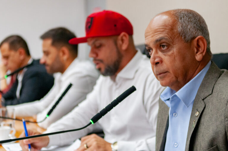 Aprovada obrigatoriedade de câmeras em carros por aplicativo e em transportes escolares
