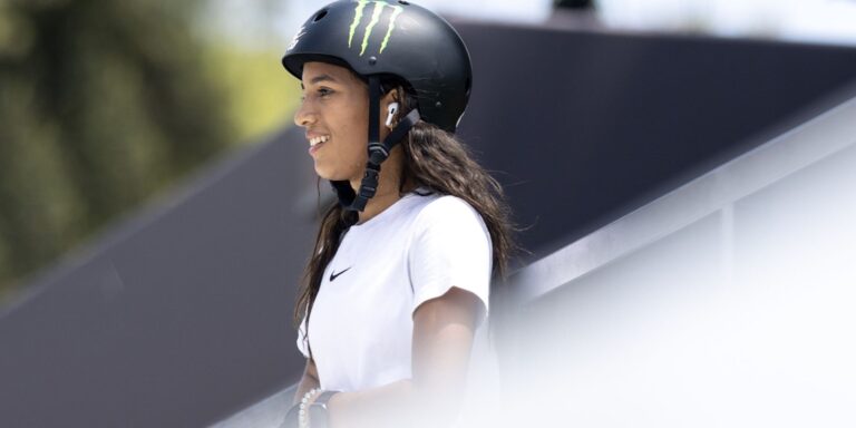 Rayssa Leal estreia na temporada da SLS com vitória na etapa de Miami