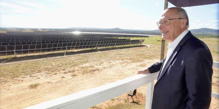 Novo parque solar em Minas Gerais pode abastecer 350 mil habitantes