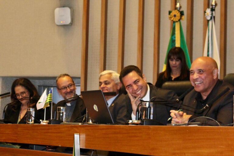 Jornalista Diego Amorim recebe o título de cidadão honorário de Brasília