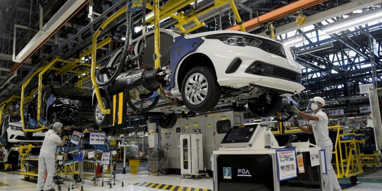 Indústria cai 0,5% em maio e recua pelo segundo mês seguido