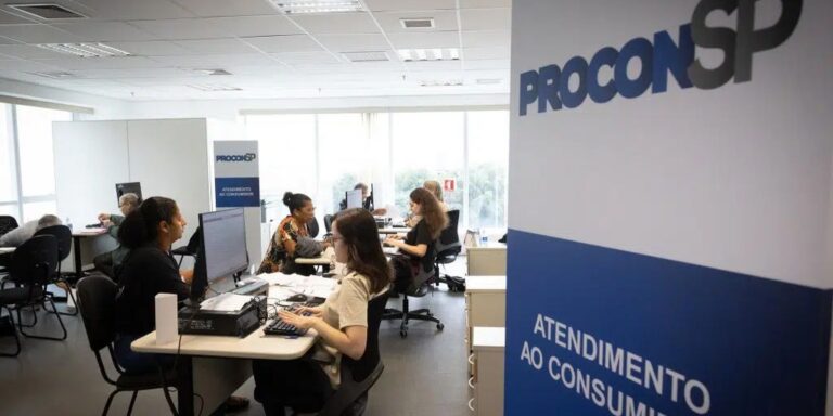 Procon-SP notifica empresa de turismo religioso por cancelar viagem