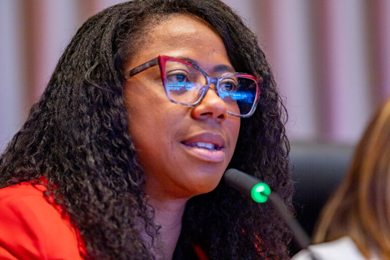 Especialistas apontam comportamento de retaliação contra direitos das mulheres