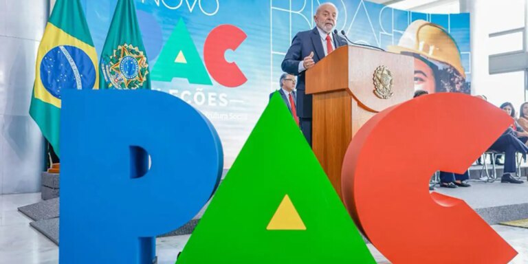 Lula anuncia R$ 9,7 bilhões para o transporte público