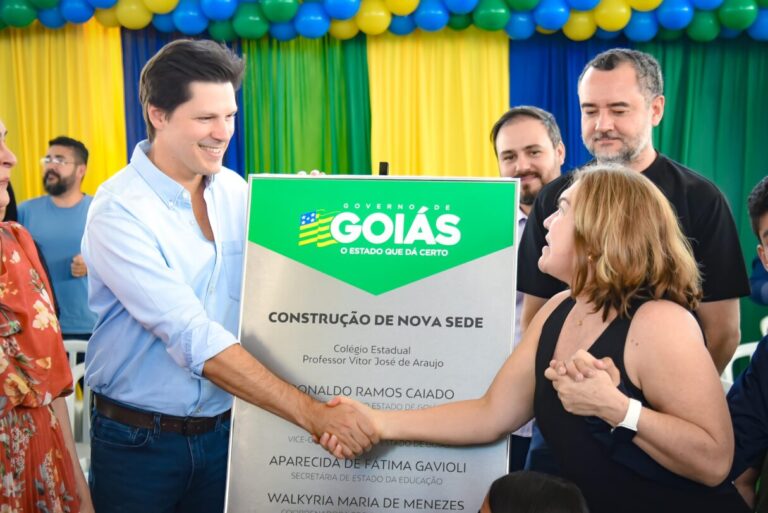 Inaugurada escola na abertura do segundo semestre letivo