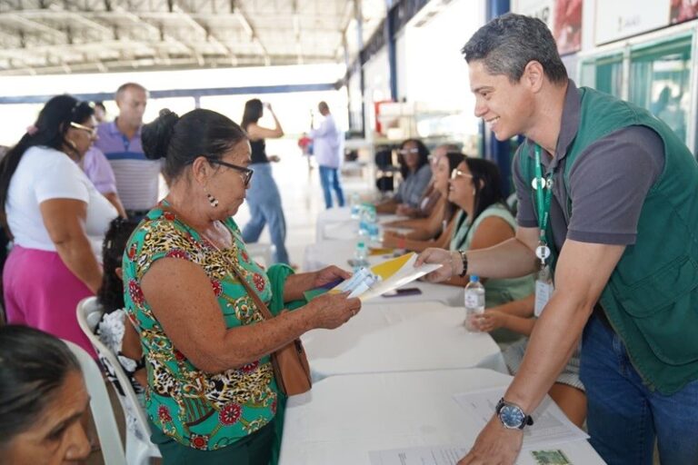 Famílias de Uruaçu e Mutunópolis recebem benefícios habitacionais