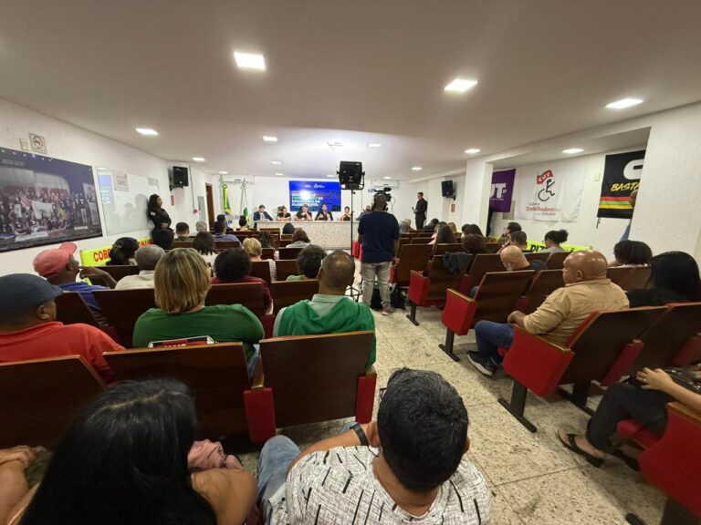 Privatização da Rodoviária prejudica comércio local e esvazia espaços, criticam vendedores