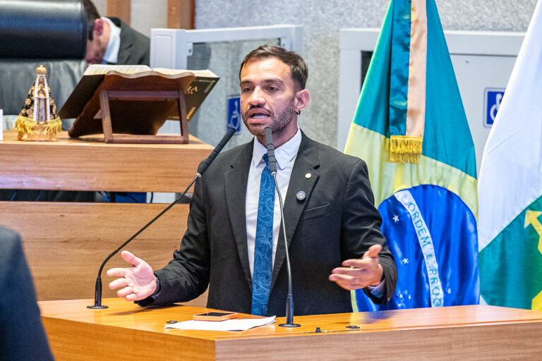 Fábio Félix critica situação da alimentação de presos na Papuda