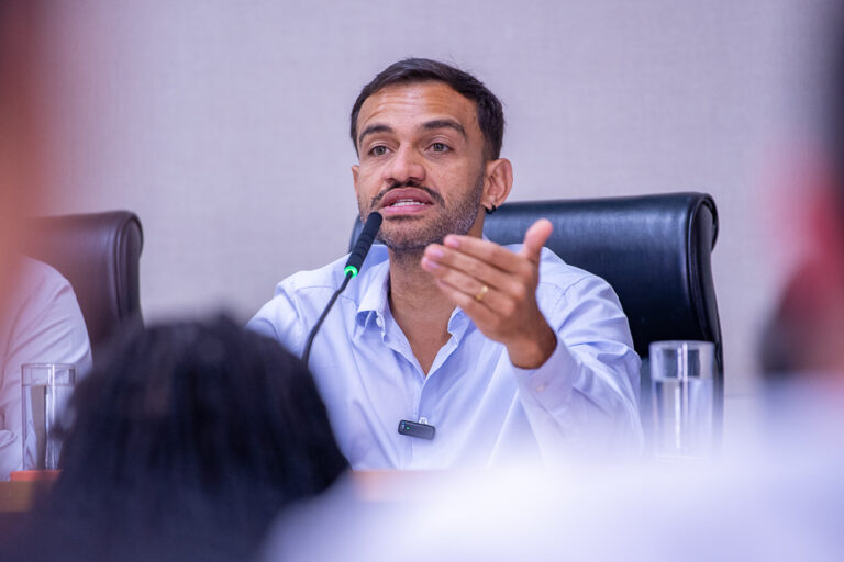 CLDF debate condições de trabalho dos metroviários do DF