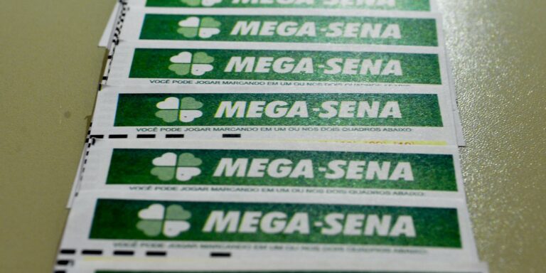Mega-Sena acumula e prêmio principal vai para R$ 8 milhões