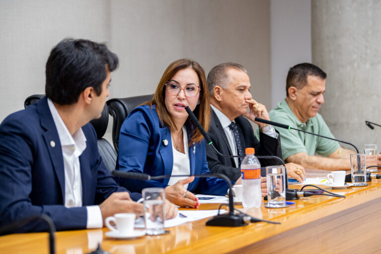 Comissão aprova projeto que combate afastamentos por hérnia de disco entre servidores