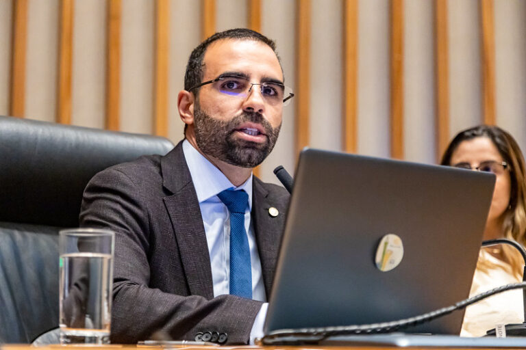 Audiência cobra anistia do Congresso e defende direitos humanos para presos