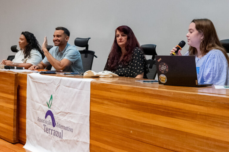Seminário na CLDF coloca crianças no centro do debate sobre crises climáticas