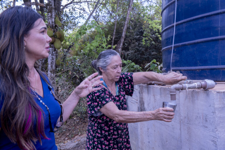 Em visita da CPI, comunidade próxima ao Rio Melchior relata problemas de saúde