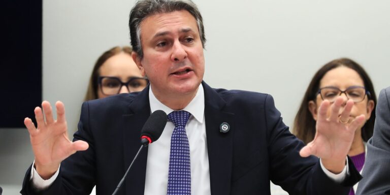 População deve cobrar Câmara sobre PEC da Blindagem, diz ministro