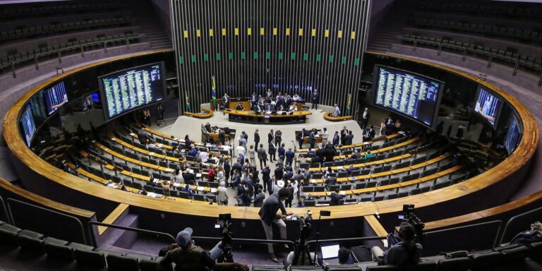 Delegados da PF alertam sobre riscos da PEC da Blindagem