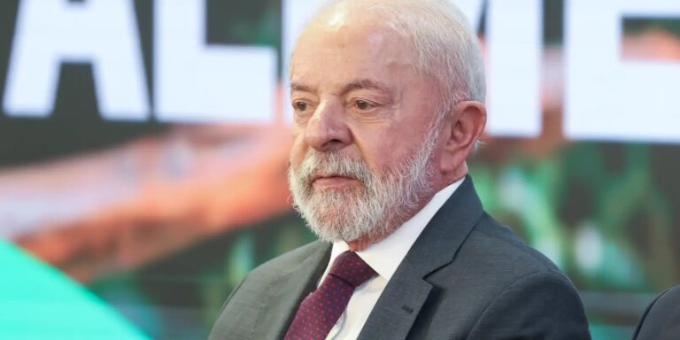 "Antes tarde do que nunca", diz Lula sobre fim do conflito em Gaza