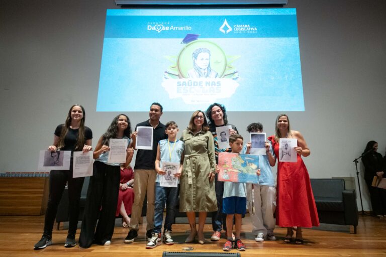 CLDF premia projetos que promovem saúde nas escolas