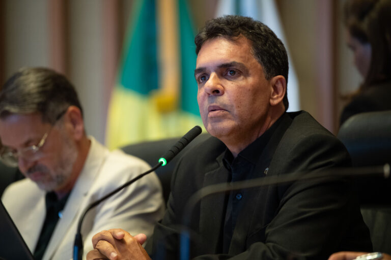 Câmara discute recomposição de gratificação para servidores federais cedidos à secretaria de Saúde