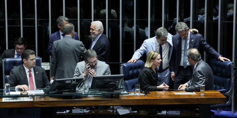 Lula deve sancionar isenção do IR até dia 11, diz Gleisi