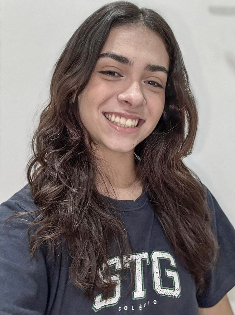 Ana Carolina da Silva Gribbler/Arquivo pessoal Brasília (DF) 05/11/2025 – Ana Carolina da Silva Gribbler, 18 anos – aluna do terceiro ano, deseja cursar medicina, 1º Enem
Foto: Ana Carolina da Silva Gribbler/Arquivo pessoal
