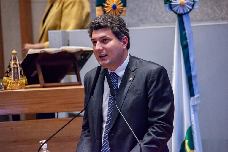 CLDF homenageia participantes da Cavalgada Elas Por Elas
