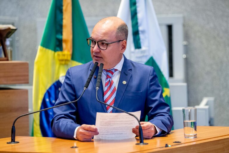 Chefe do Farmácia Viva da SES-DF é novo cidadão honorário de Brasília