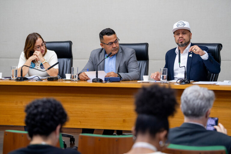 Comissão de Assuntos Sociais aprova criação do Conselho Distrital LGBTI+