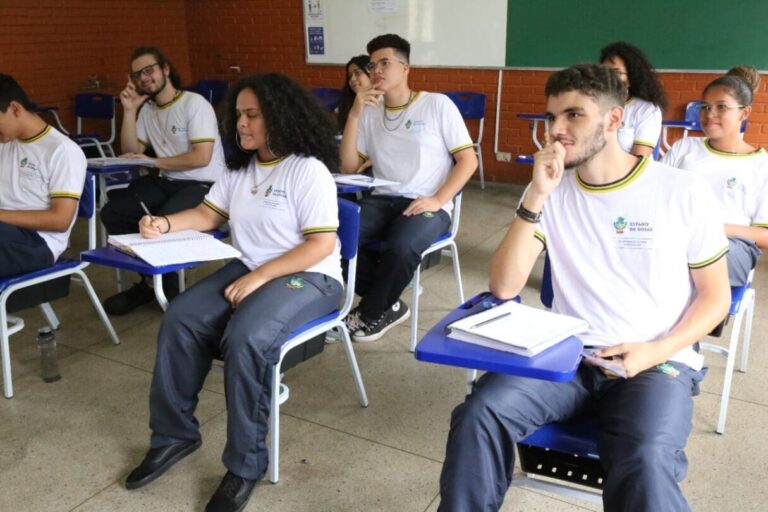 E depois do ensino médio? Pesquisa quer saber trajetória dos jovens da rede estadual