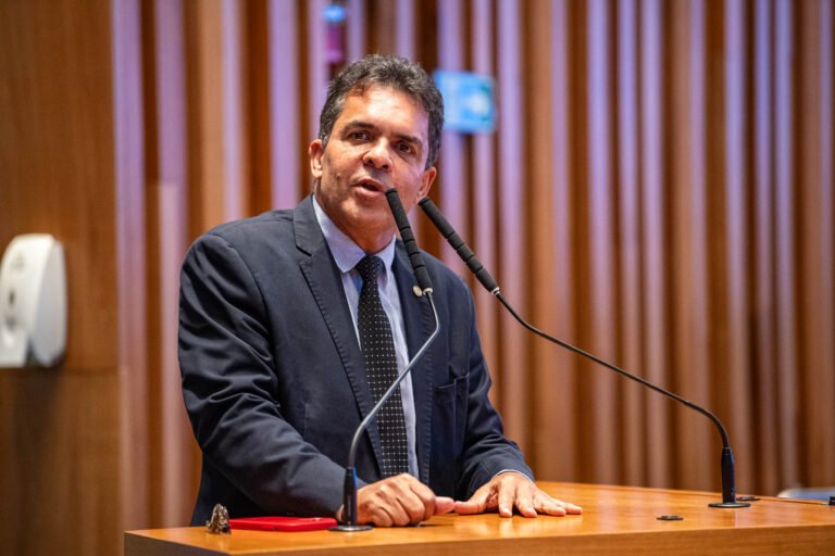 Deputados aprovam faixas de pedestre elevadas em frente a escolas e hospitais