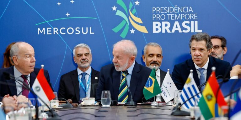 Intervenção na Venezuela seria catástrofe humanitária, diz Lula