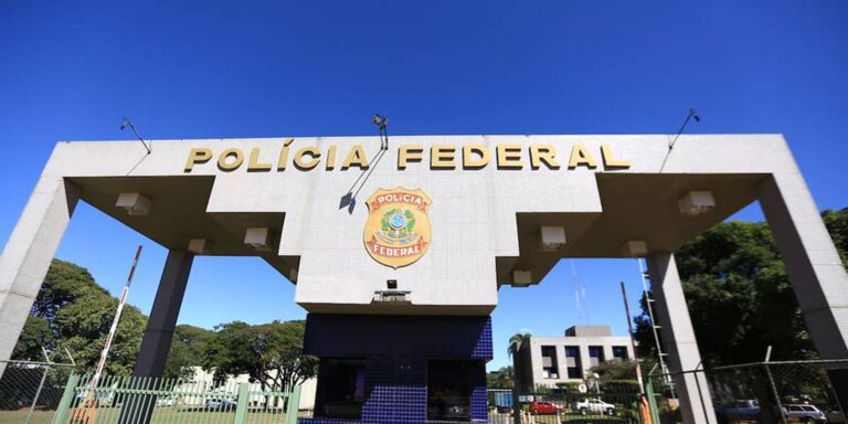 PF consulta Moraes sobre encomendas enviadas a Bolsonaro