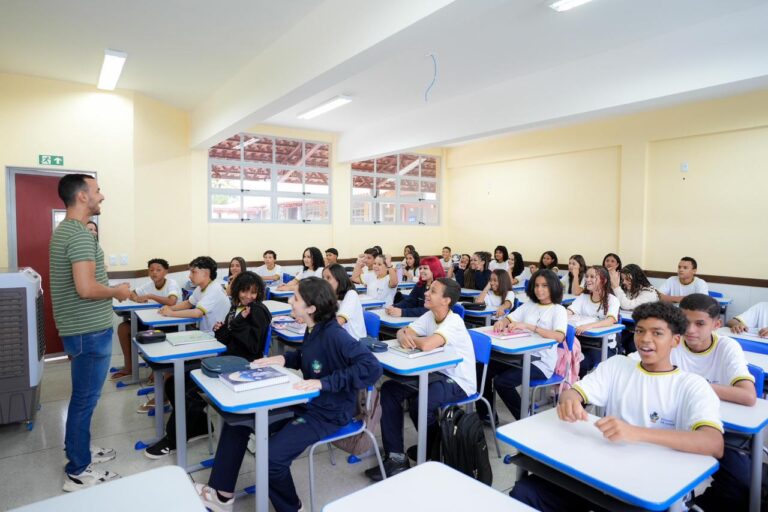 Inauguração do Colégio Estadual José Bonifácio da Silva abre ano letivo de 2026